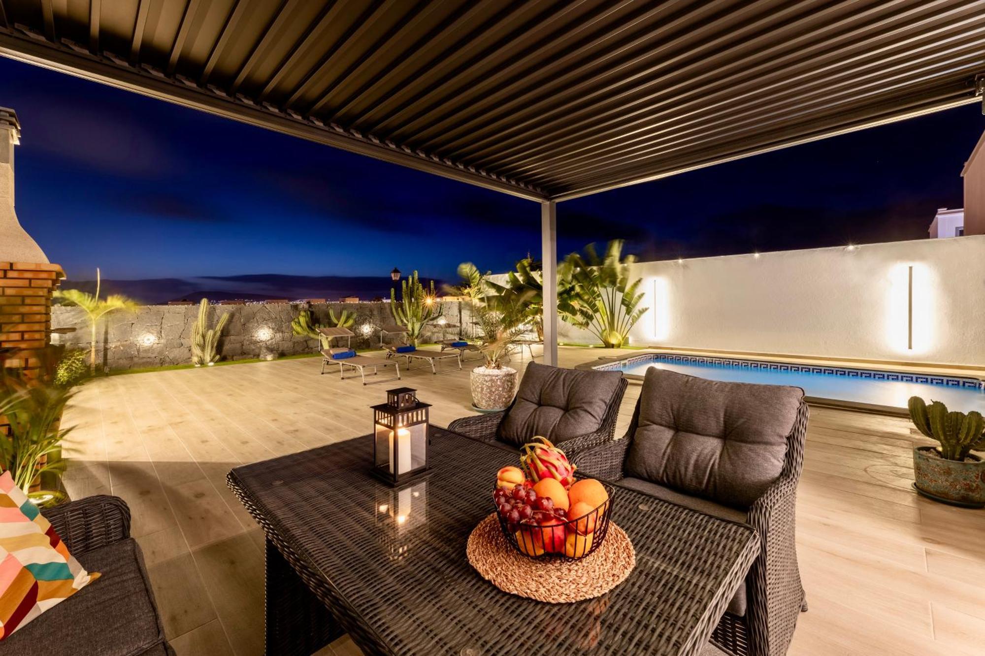 Villa Playa Blanca - Heated Pool, Aircon Dış mekan fotoğraf