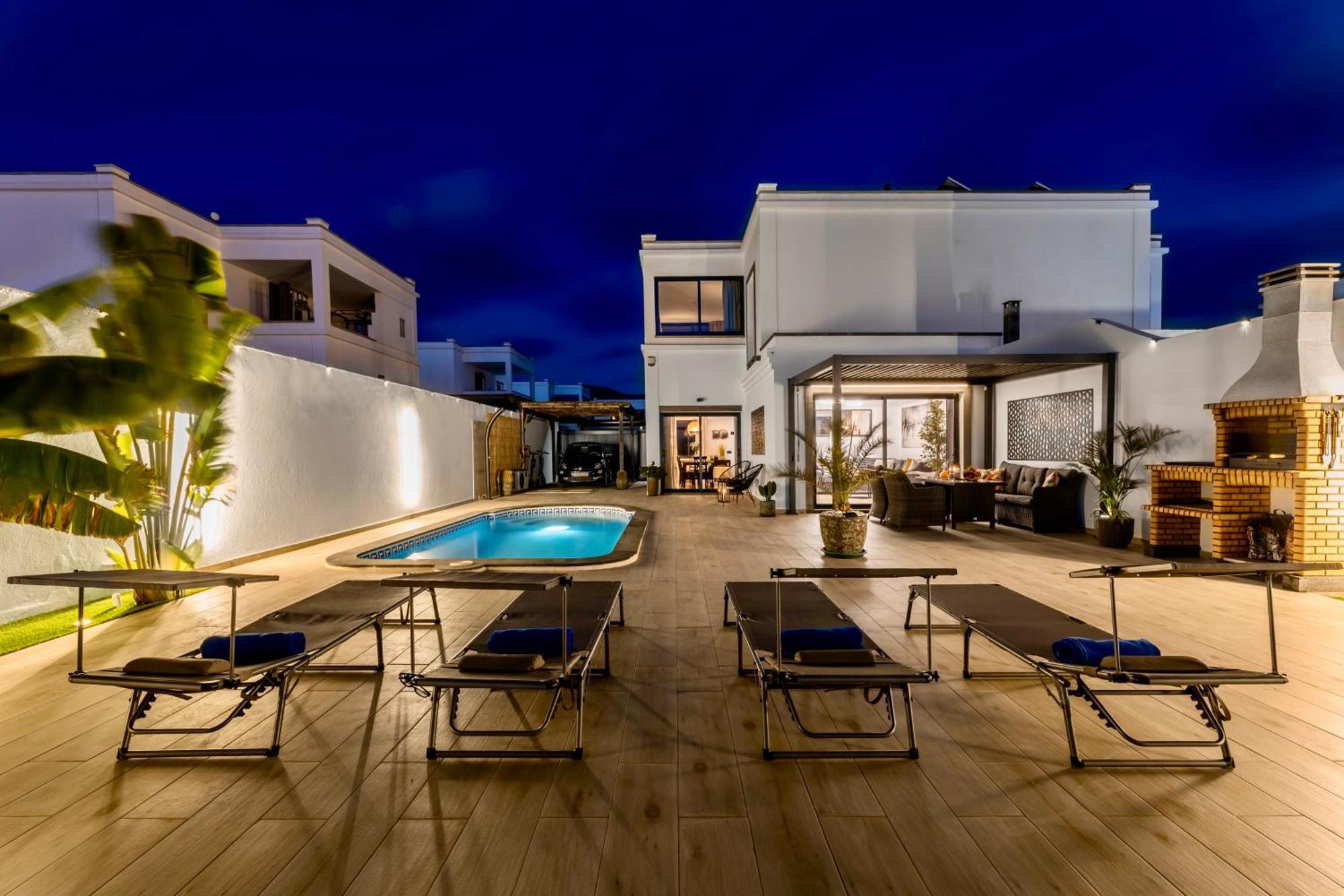 Villa Playa Blanca - Heated Pool, Aircon Dış mekan fotoğraf